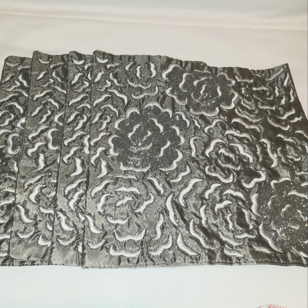 Beaded decorative pillow cases